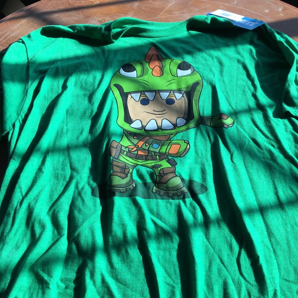 Brand New Fortnite “Flossing Rex” XXL T-Shirt